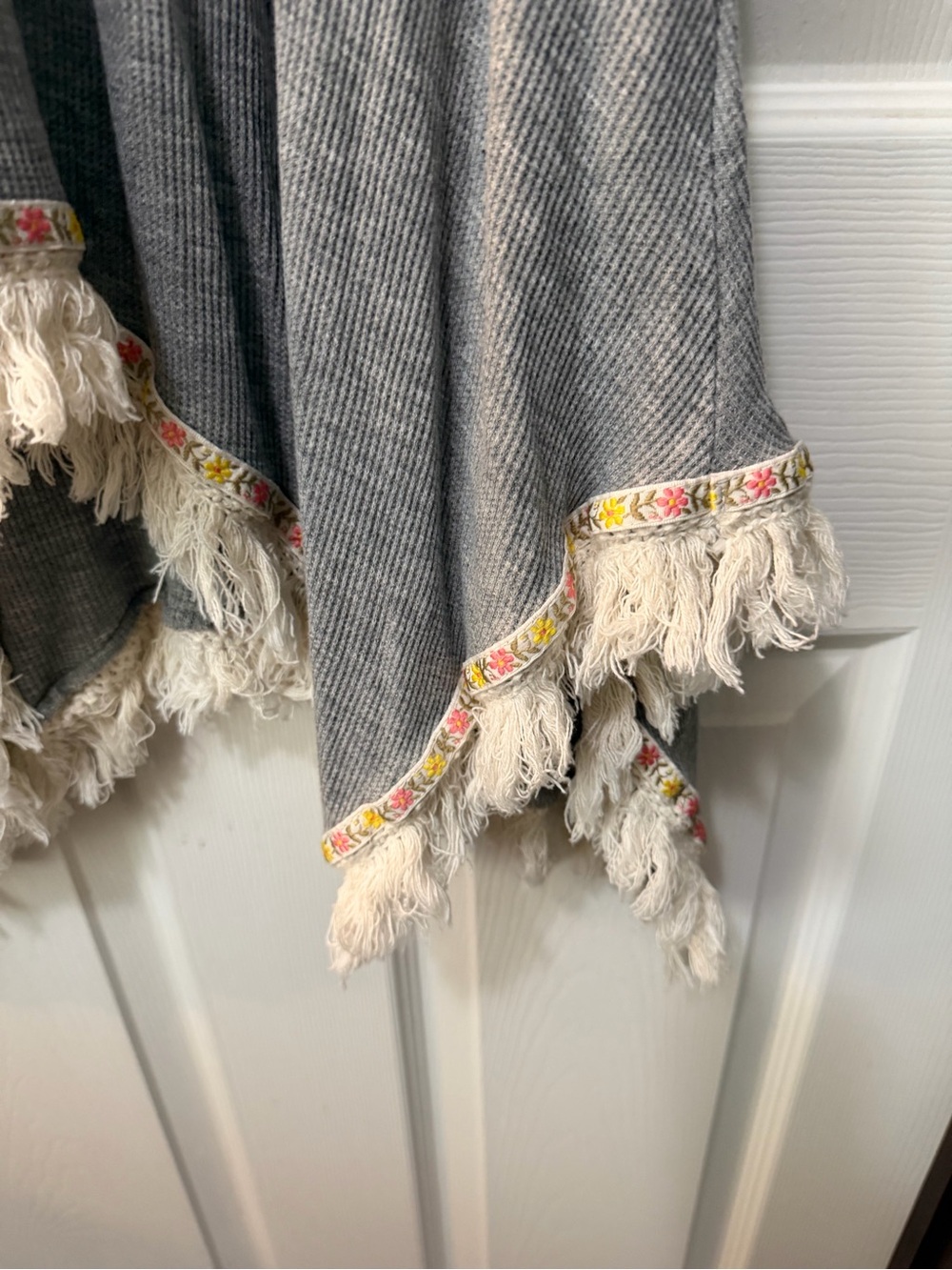 Altar’d State Gray Hooded Waffle Knit Hooded Tunic Top Mini Dress Fringe Hem M - Picture 3 of 7